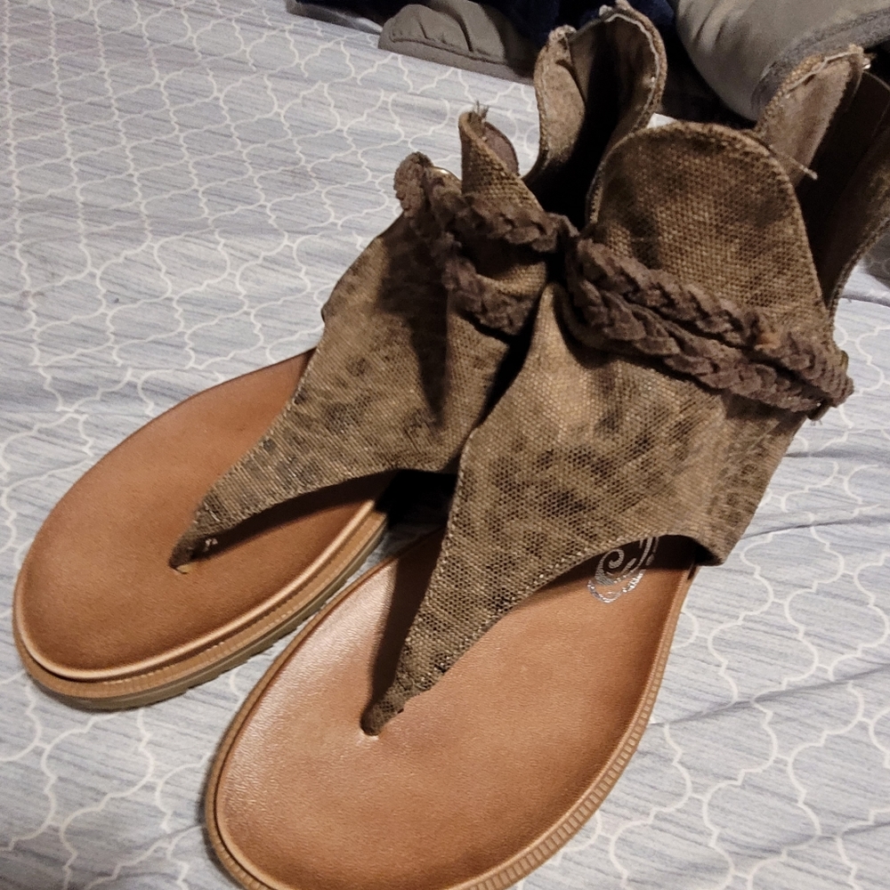 VeryG sandals